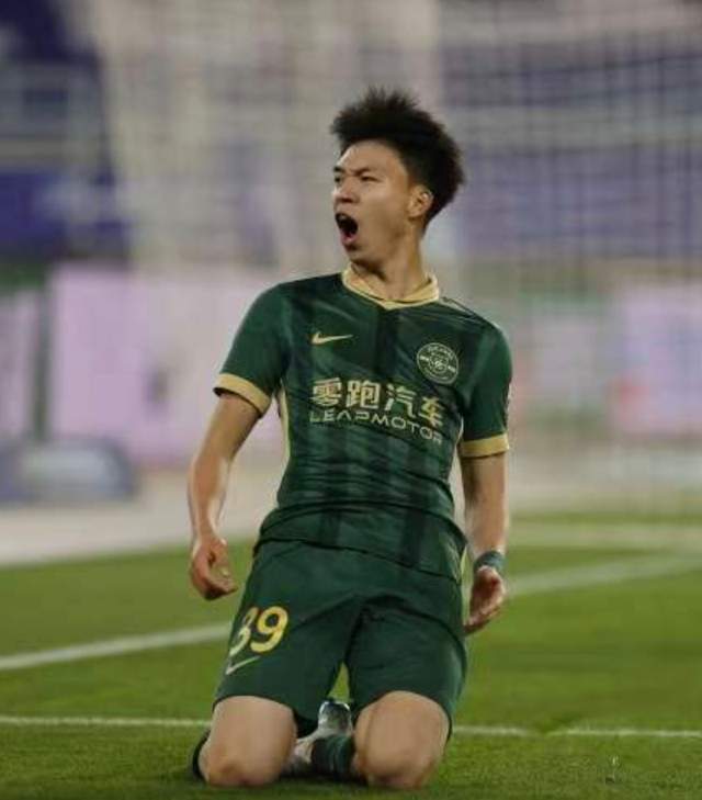 罗马诺&莫雷托:加拉塔萨雷从未放弃莱奥,也许这两天就能谈妥
