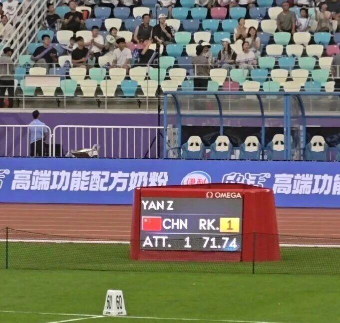 世界杯淘汰赛单场打进2球，1954年之后瑞士队首次做到