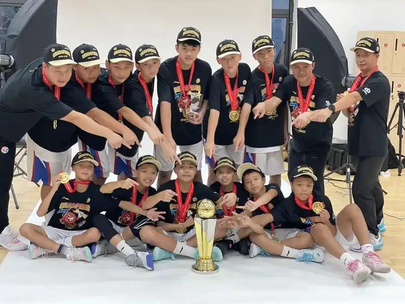 2年1600万!2年1246万!两笔签约达成,杜伦要向沃特森学习