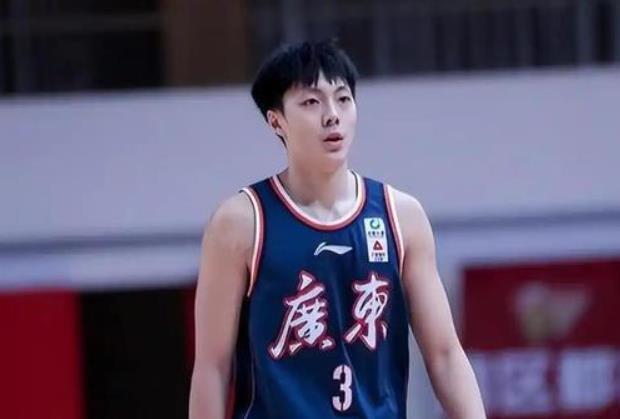从“不服来战”到“举杯金冠”:雪花CBA赛事营销的连续剧式打法